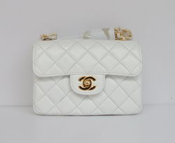 AAA Chanel Classic White Lambskin Golden Chain Quilted Flap Bag 1115 Fake